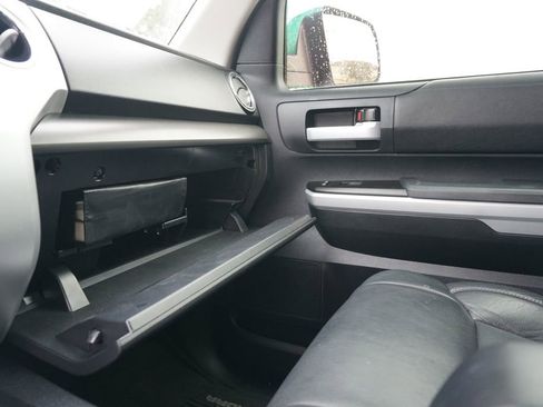 Used 2018 Toyota Tundra SR5 image 32