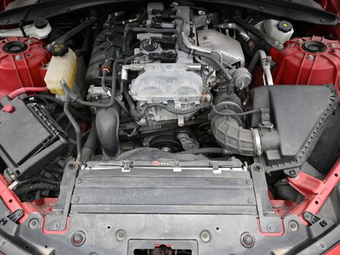 Used 2021 Chevrolet Camaro LS RWD image 23