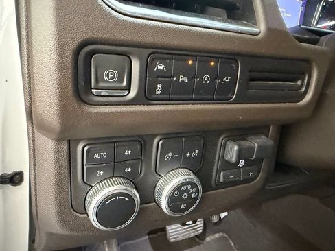 Used 2021 GMC Yukon SLT w/ SLT Luxury Plus Package AWD/4WD image 4