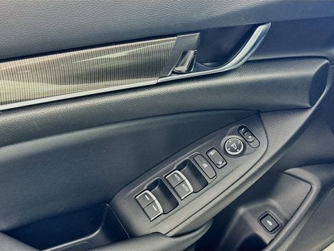 Used 2023 Honda Accord Sport image 10