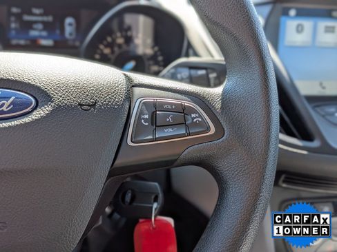 Used 2018 Ford Escape SE w/ SE Sync 3 Package AWD/4WD image 29