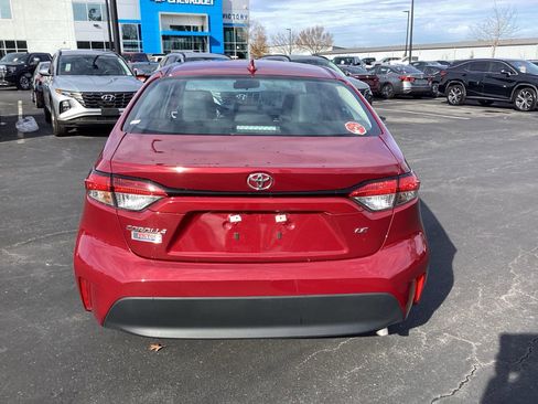 Used 2025 Toyota Corolla LE image 3