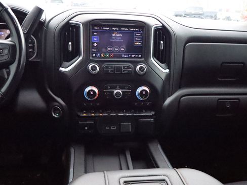 Certified 2021 GMC Sierra 1500 AT4 w/ AT4 Value Package image 11