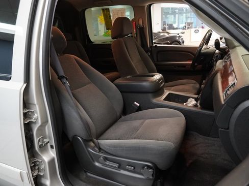 Used 2008 Chevrolet Avalanche LT RWD image 22