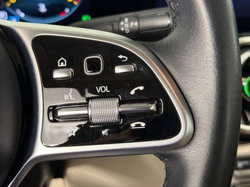 Used 2023 Mercedes-Benz GLB 250 image 26