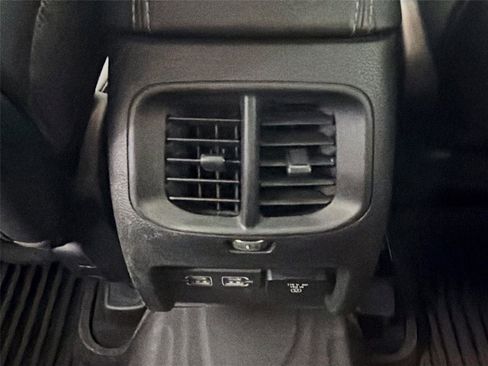 Used 2021 Jeep Cherokee High Altitude image 25