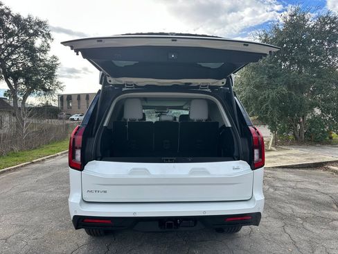 New 2026 Ford Expedition Active image 41