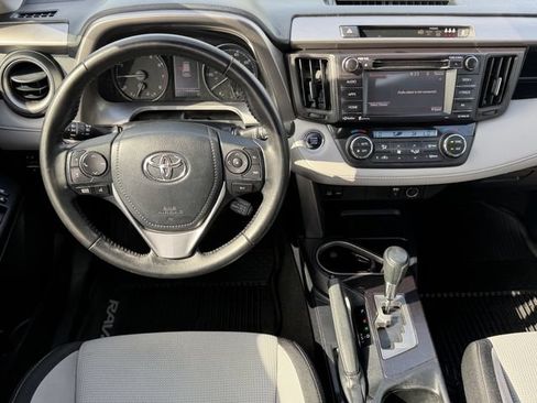 Used 2017 Toyota RAV4 XLE w/ Plus Extra Value Package FWD image 10