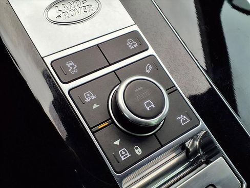 Used 2018 Land Rover Range Rover Supercharged image 22