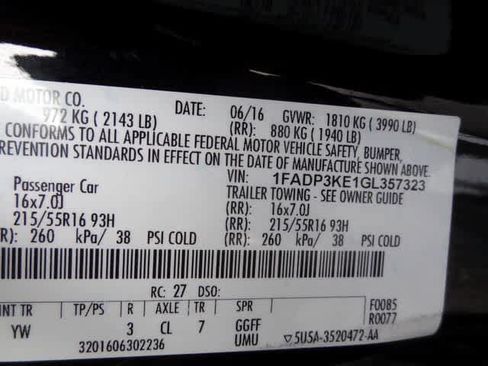Used 2016 Ford Focus SE FWD image 32