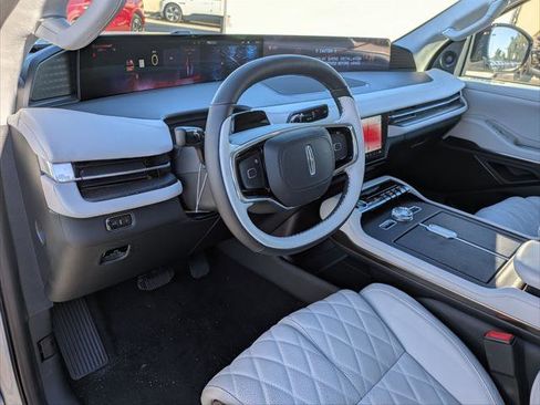 New 2025 Lincoln Navigator L Black Label w/ Black Label Special Edition AWD/4WD image 7