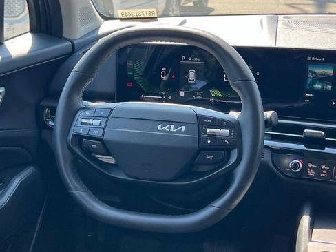 Certified 2026 Kia Sportage EX w/ EX Panoramic Sunroof Package AWD/4WD image 14
