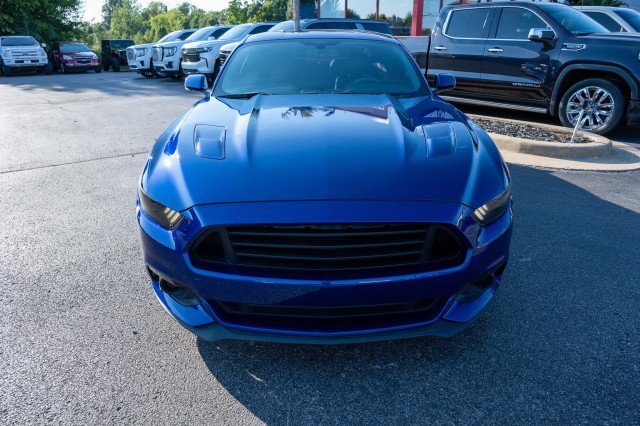 Used 2016 Ford Mustang GT Premium w/ Black Accent Package RWD image 3