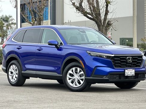 Certified 2025 Honda CR-V LX image 2
