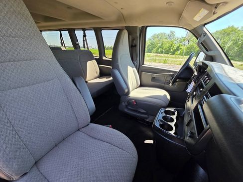 Used 2020 Chevrolet Express 3500 LT w/ LT Preferred Equipment Group RWD image 15