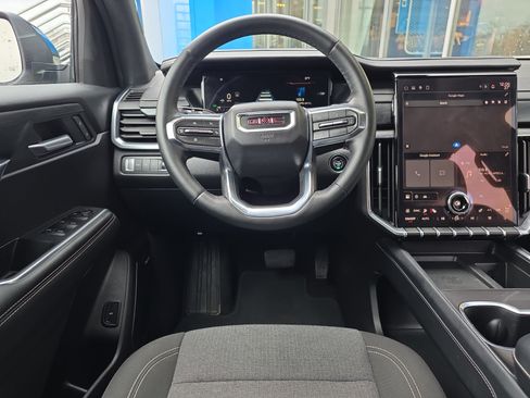 Used 2025 GMC Acadia Elevation image 35