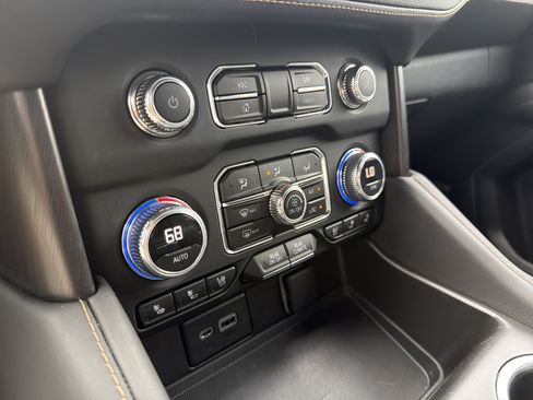 Certified 2023 GMC Yukon AT4 w/ AT4 Premium Plus Package AWD/4WD image 28