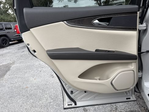 Used 2019 Lincoln Nautilus Select image 31