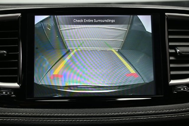 Certified 2022 Chrysler Pacifica Touring-L AWD/4WD image 43