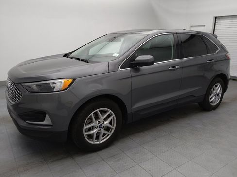 Used 2024 Ford Edge SEL image 2