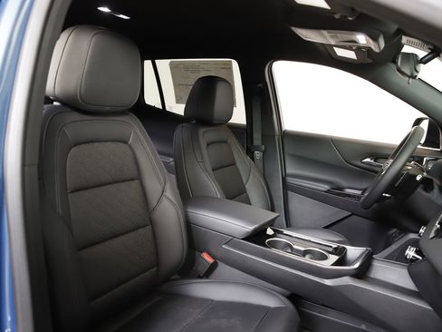 New 2026 Chevrolet Equinox LT w/ Convenience Package II image 9