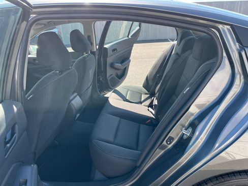 Used 2025 Nissan Altima 2.5 SV FWD image 27