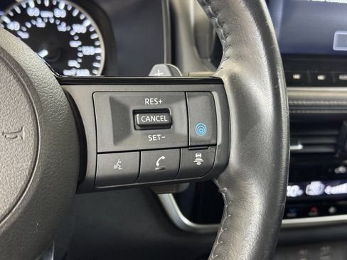 Used 2023 Nissan Rogue SL w/ SL Premium Package image 36