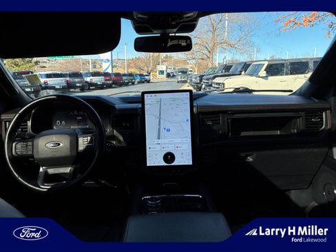 Used 2022 Ford Expedition Max Limited image 20