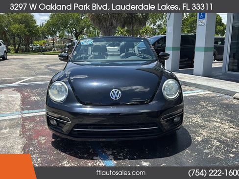 Used 2013 Volkswagen Beetle 2.0T FWD image 4