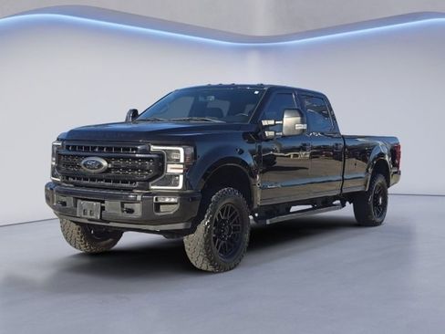 Used 2022 Ford F350 Lariat w/ Black Appearance Package image 3
