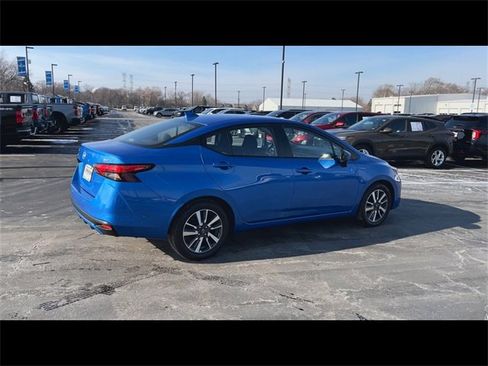 Used 2023 Nissan Versa SV image 8