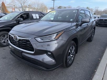 Used 2022 Toyota Highlander XLE