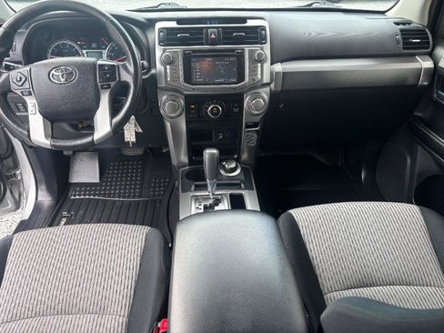 Used 2015 Toyota 4Runner SR5 AWD/4WD image 11