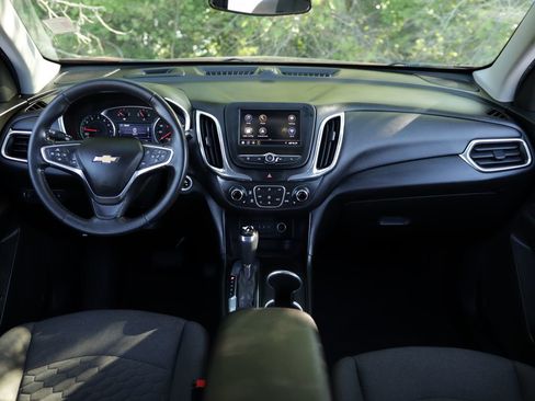 Used 2020 Chevrolet Equinox LT FWD image 18