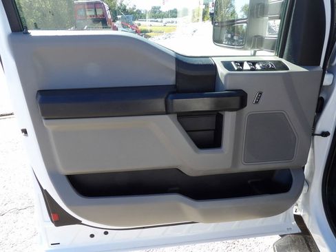 Used 2020 Ford F250 XL w/ Power Equipment Group image 14