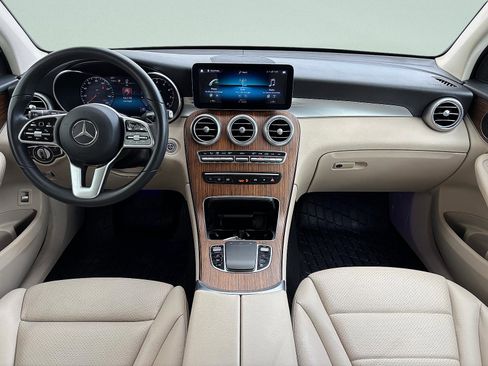Used 2022 Mercedes-Benz GLC 300 4MATIC image 27