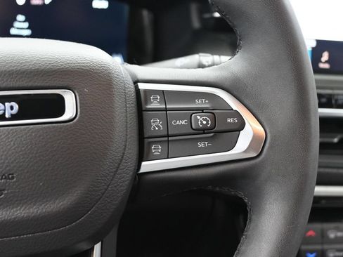 Used 2025 Jeep Compass Limited w/ High Altitude Package AWD/4WD image 31