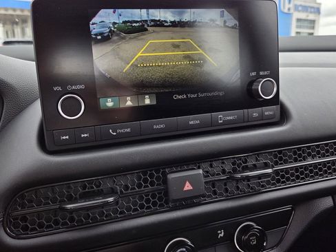 Used 2025 Honda HR-V LX image 11