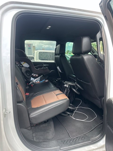Used 2022 Chevrolet Silverado 3500 High Country AWD/4WD image 9