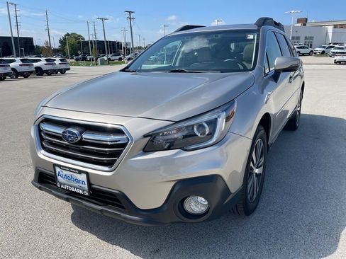 Used 2018 Subaru Outback 2.5i Limited AWD/4WD image 1