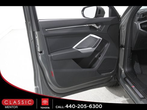 Used 2025 Audi Q3 2.0T Premium image 4