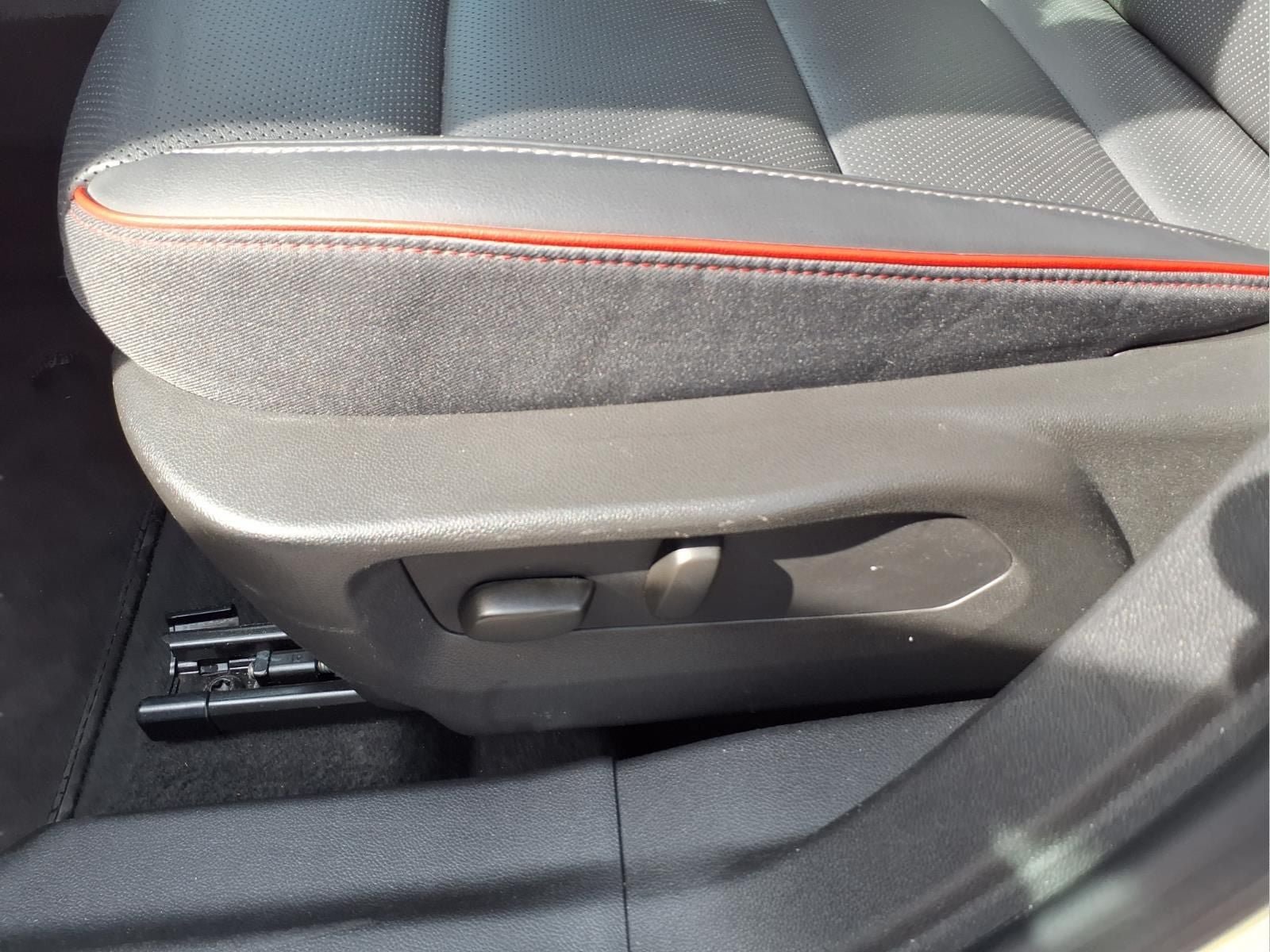 Used 2023 Buick Envision Essence w/ Sport Touring Package AWD/4WD image 20