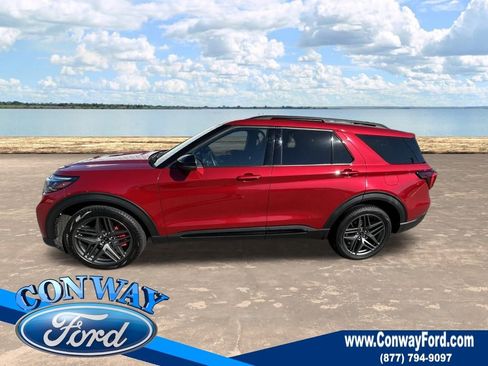 Used 2025 Ford Explorer ST image 13