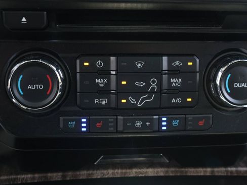 Used 2017 Ford F350 Lariat w/ Lariat Ultimate Package AWD/4WD image 12