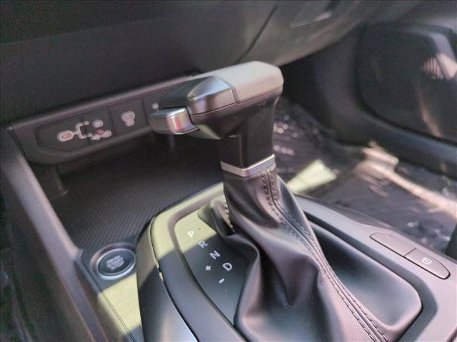 Used 2025 Kia K4 FWD image 12