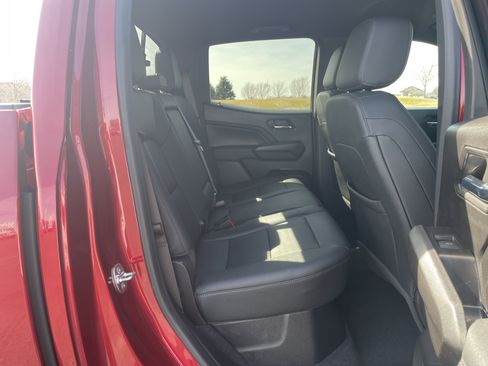 Used 2024 Chevrolet Colorado LT w/ LT Convenience Package III image 25