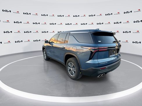 Used 2024 Chevrolet Traverse LS image 6