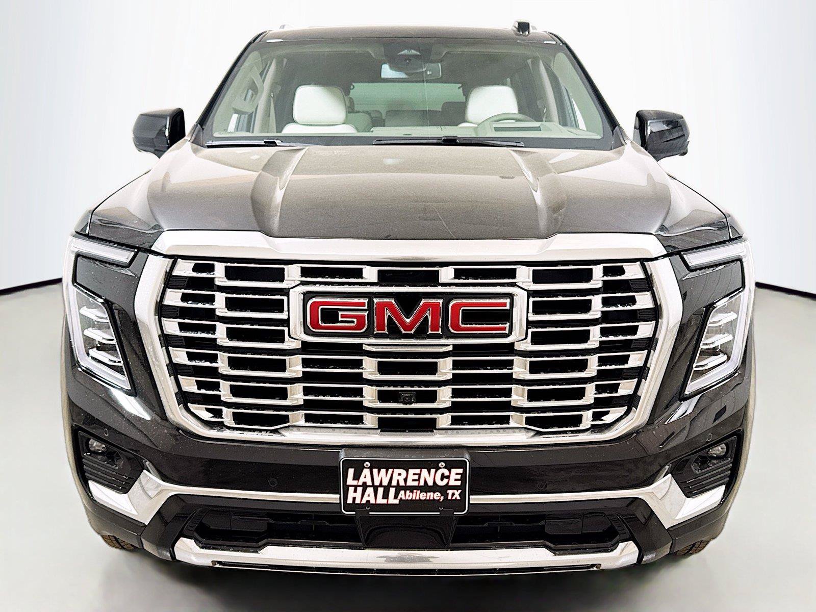 Certified 2025 GMC Yukon XL Denali w/ Sun & Power Step Package AWD/4WD image 2