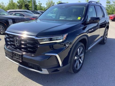 Used 2024 Honda Pilot Elite image 1