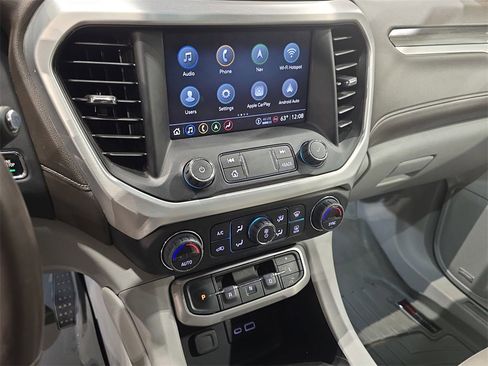 Used 2023 GMC Acadia SLT w/ Technology Package image 21